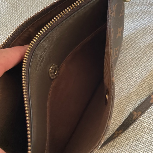 Woman shoulder Gucci bag - Picture 3 of 4